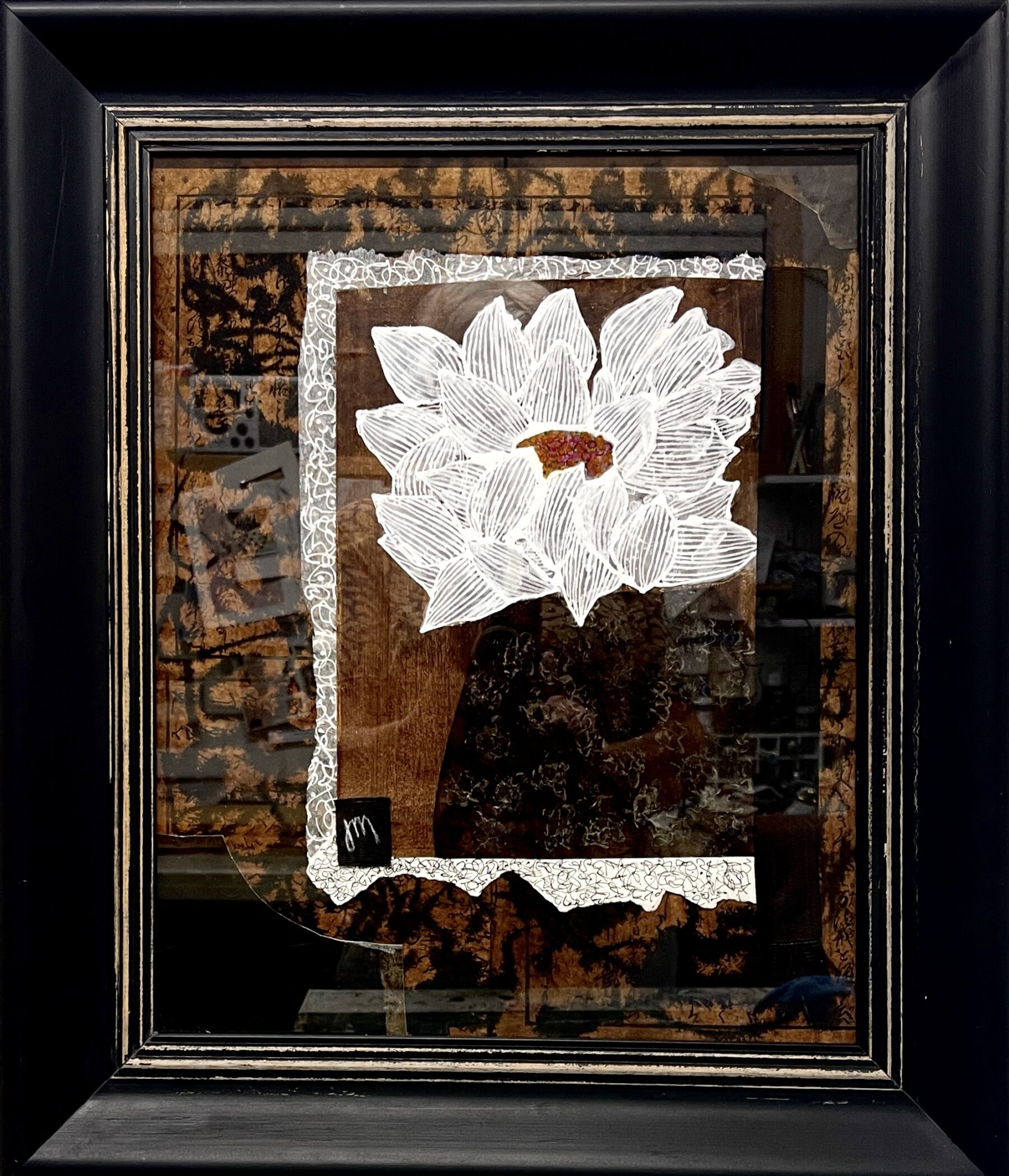 Protea
Mixed media collage
Framed 490mm x390mm